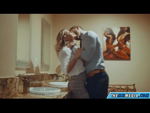 ❤️ כשבלונדינית חזה מפתה אותך בשירותים ציבוריים פורנו רוסי ב-iw.myastro.top ☑